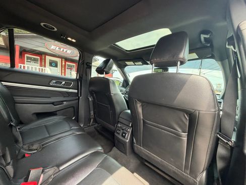 Used 2018 Ford Explorer Sport w/ Equipment Group 401A AWD/4WD image 25
