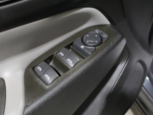 Used 2023 Chevrolet Equinox LT AWD/4WD image 13
