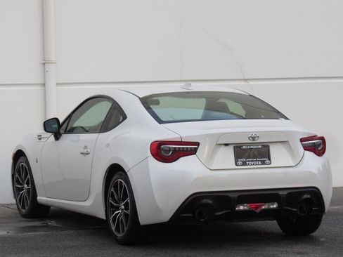 Certified 2017 Toyota 86 image 5