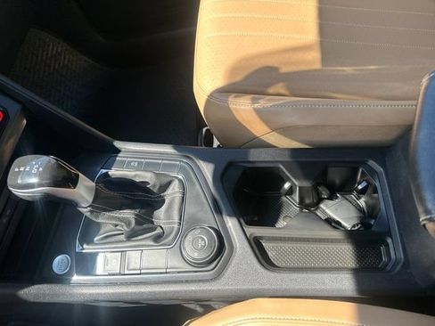 Used 2023 Volkswagen Tiguan SE w/ Panoramic Sunroof Package AWD/4WD image 21
