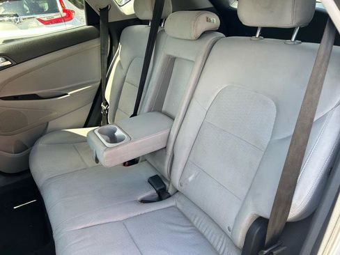 Used 2019 Hyundai Tucson SE FWD image 15