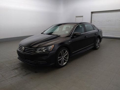 Used 2017 Volkswagen Passat 1.8T R-Line FWD image 2