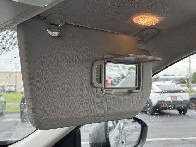 Used 2023 Nissan Rogue SV AWD/4WD image 11