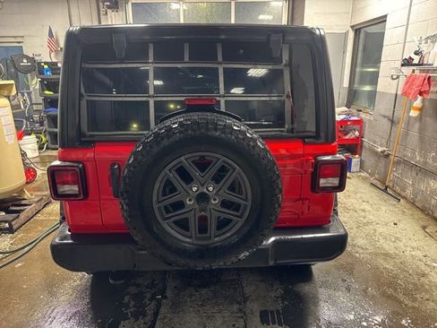 Used 2024 Jeep Wrangler Sport S AWD/4WD image 3
