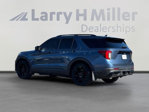 Used 2020 Ford Explorer ST w/ ST Street Pack image 4