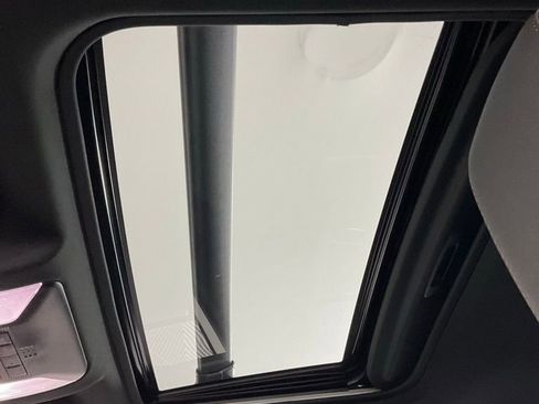 Used 2023 Toyota RAV4 SE image 25