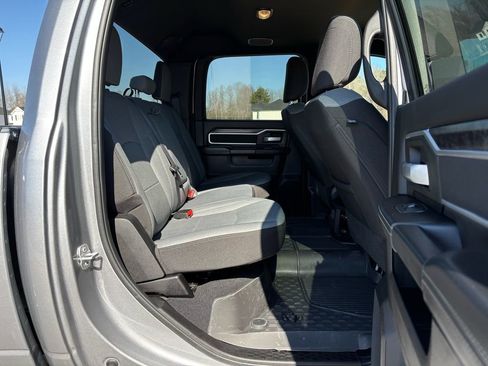 Used 2024 RAM 3500 Big Horn w/ Towing Technology Group AWD/4WD image 28