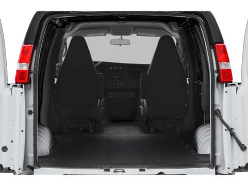 New 2026 GMC Savana 2500 Extended RWD image 14
