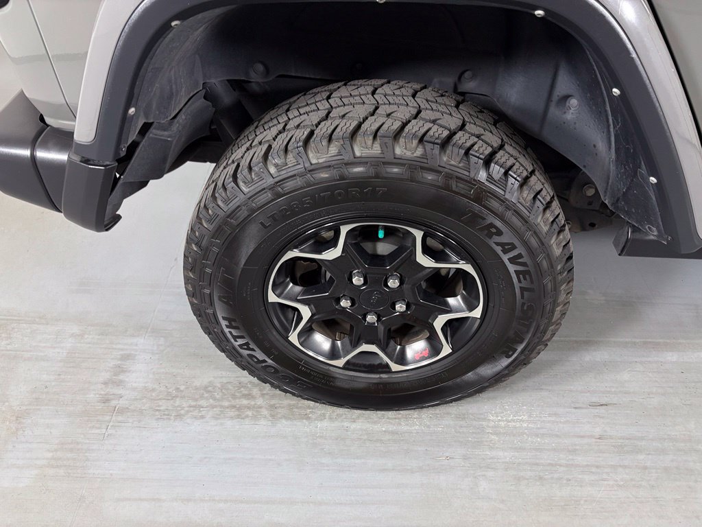 Used 2023 Jeep Wrangler Unlimited Rubicon AWD/4WD image 11