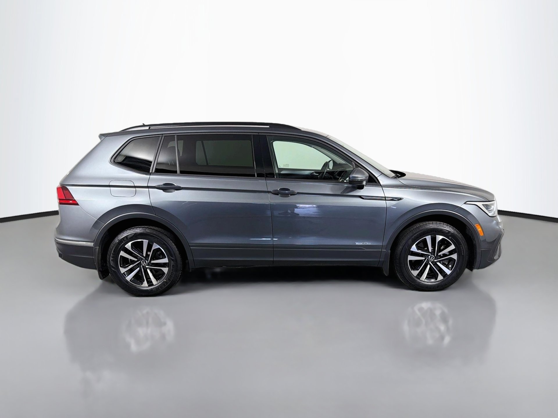 Certified 2023 Volkswagen Tiguan S FWD image 4