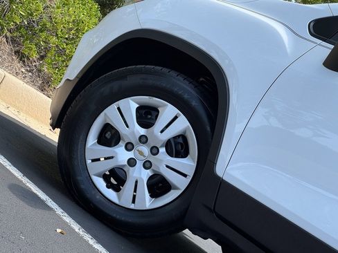 Used 2017 Chevrolet Trax LS image 7