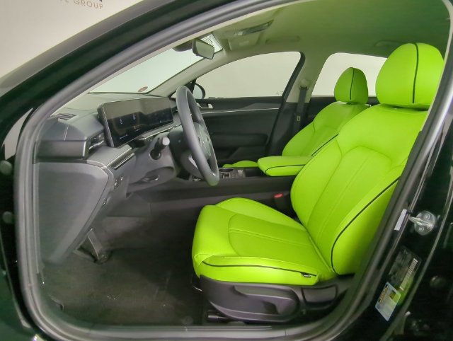 New 2026 Kia K5 LXS FWD image 19