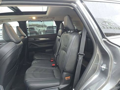 Certified 2023 INFINITI QX60 Luxe image 16