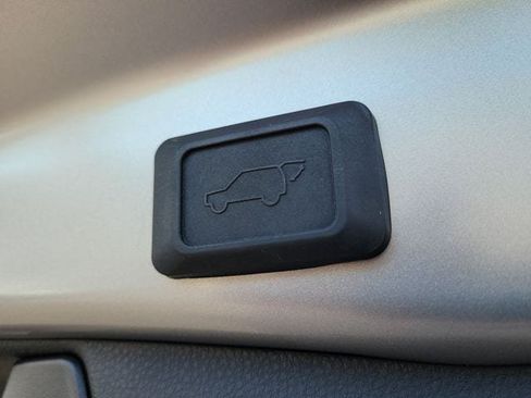 Used 2025 Toyota RAV4 XLE w/ Convenience Package FWD image 9