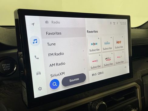 Used 2025 Toyota Tacoma Limited image 7