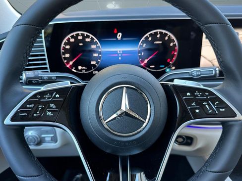 New 2026 Mercedes-Benz GLE 450 4MATIC image 17