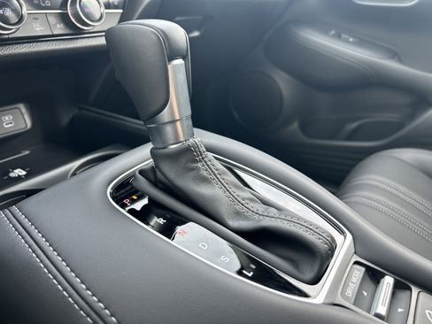 Used 2026 Honda HR-V EX-L image 16