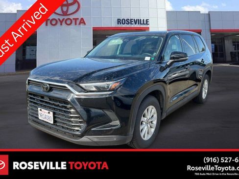 Certified 2025 Toyota Grand Highlander AWD image 1
