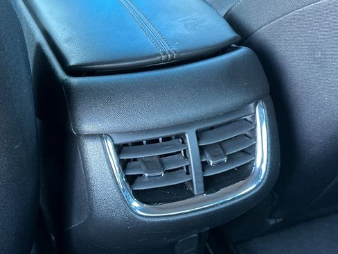 Used 2024 Chevrolet Malibu LT image 15