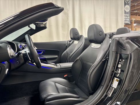 Used 2022 Mercedes-Benz SL 63 AMG 4MATIC image 22