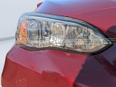 Used 2018 Subaru Crosstrek 2.0i Premium w/ Eyesight System image 10