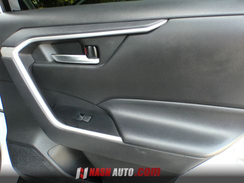 Used 2023 Toyota RAV4 AWD Hybrid image 45