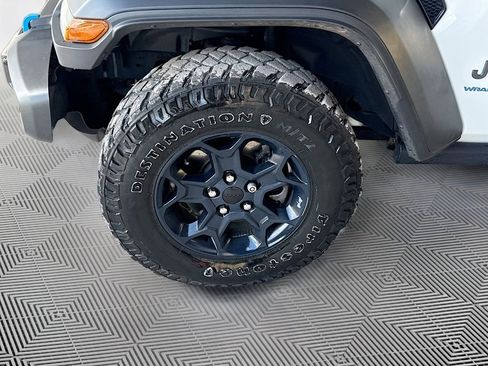 Used 2023 Jeep Wrangler Unlimited w/ 8.4" Radio Group AWD/4WD image 35
