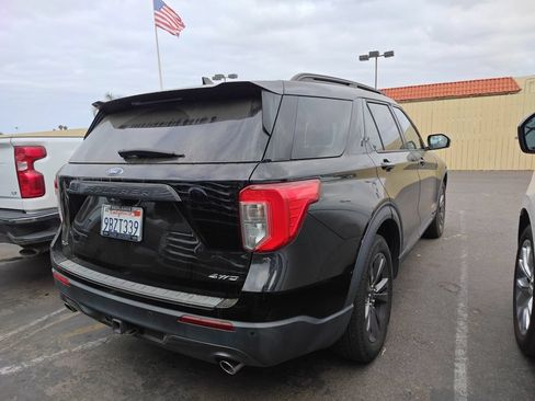 Used 2022 Ford Explorer XLT w/ Equipment Group 202A AWD/4WD image 3