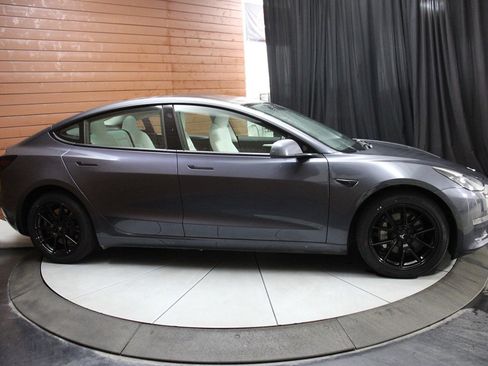 Used 2022 Tesla Model 3 image 72