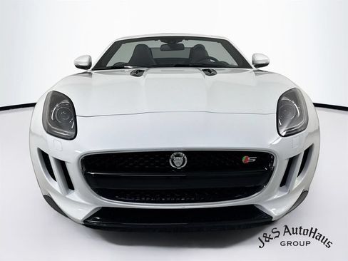 Used 2014 Jaguar F-TYPE S RWD image 2