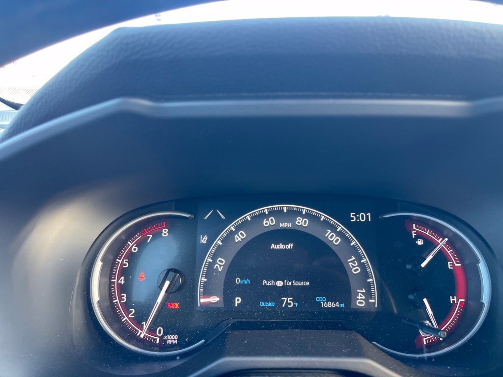 Used 2025 Toyota RAV4 LE AWD/4WD image 10