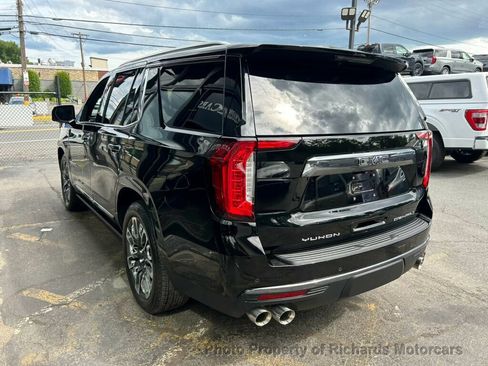 Used 2023 GMC Yukon Denali Ultimate AWD/4WD image 4