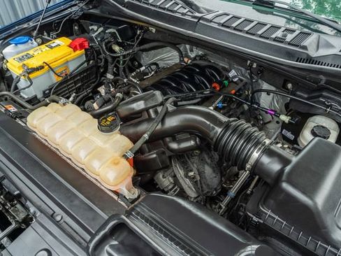 Used 2018 Ford F150 Lariat w/ Equipment Group 502A Luxury AWD/4WD image 15
