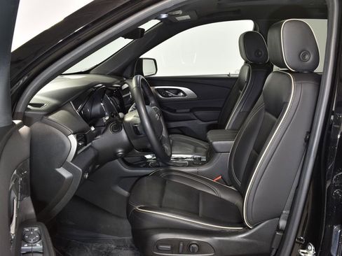 Used 2023 Chevrolet Traverse Premier w/ Redline Edition image 10