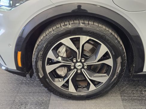 Certified 2023 Ford Mustang Mach-E Premium image 10