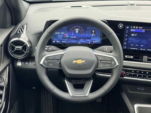 New 2026 Chevrolet Equinox LT image 23