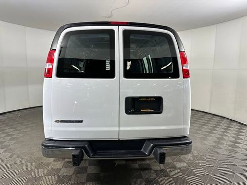 Used 2024 Chevrolet Express 2500 image 4
