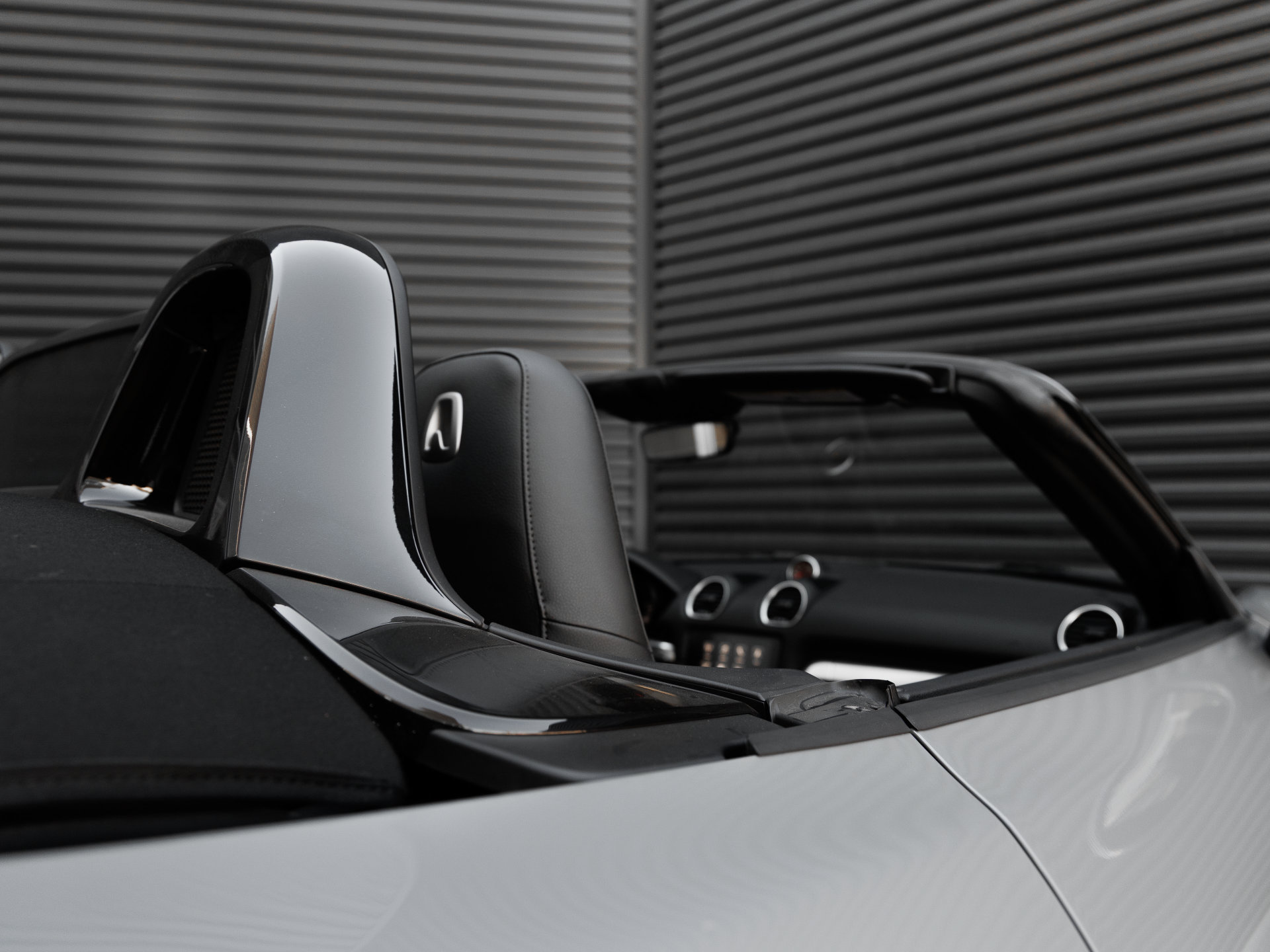 Certified 2025 Porsche 718 Boxster S RWD image 32