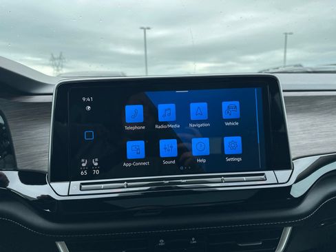 Certified 2024 Volkswagen Atlas SEL AWD/4WD image 58