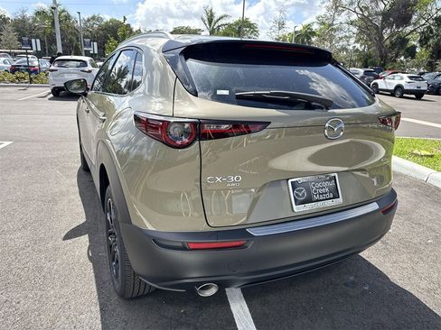 New 2024 MAZDA CX-30 Carbon image 14