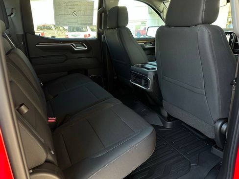 New 2026 GMC Sierra 1500 Elevation image 17