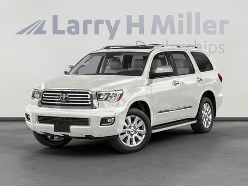 Used 2019 Toyota Sequoia Platinum w/ Preferred Accessory Package AWD/4WD image 1