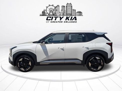 New 2027 Kia Seltos S FWD image 4