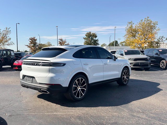 Used 2024 Porsche Cayenne Coupe AWD/4WD image 12