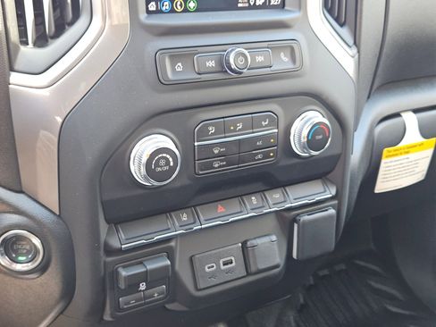 New 2026 GMC Sierra 2500 Pro w/ Convenience Package image 16