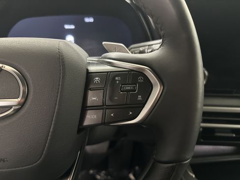 Used 2025 Lexus RX 350h w/ Accessory Package image 20