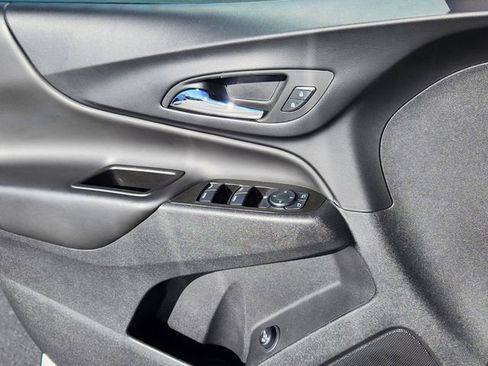 Used 2024 Chevrolet Equinox LT image 15