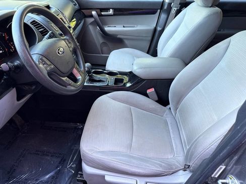 Used 2015 Kia Sorento LX FWD image 11