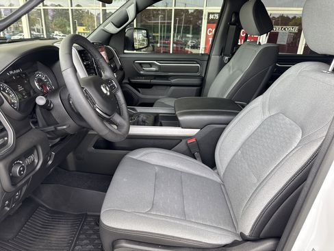 Used 2025 RAM 1500 Big Horn AWD/4WD image 16