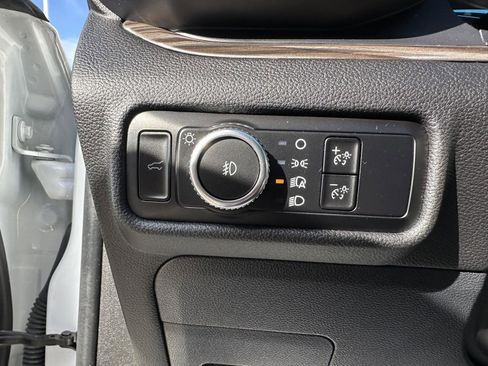 Used 2023 Ford Explorer Limited image 27